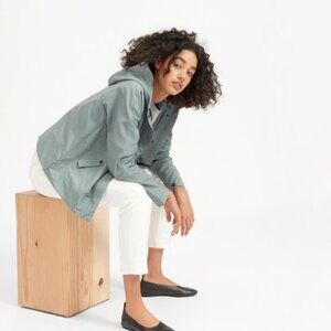 Everlane Cropped City Anorak Coat Jacket in Pale Sage